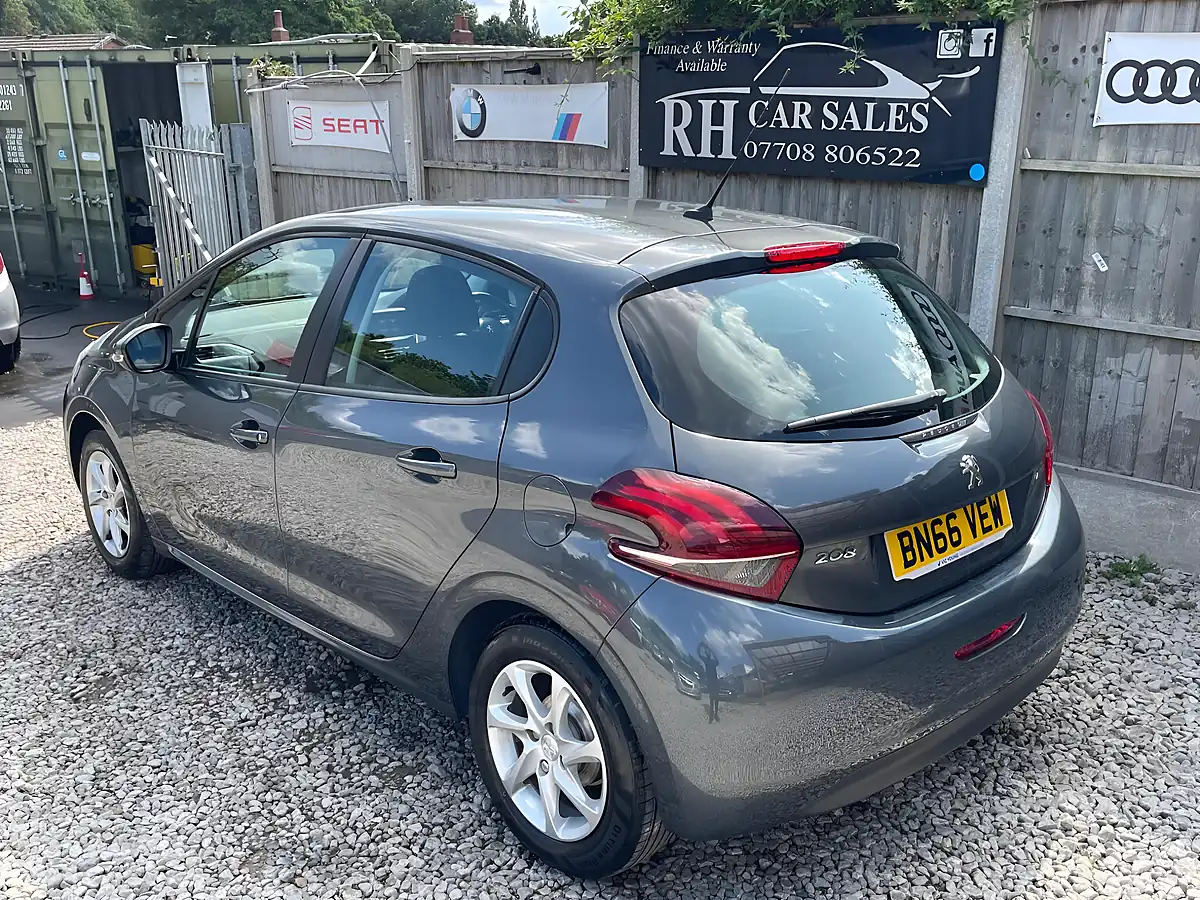 Used 2016 Peugeot 208 Active Grey - Interior and Exterior details 7