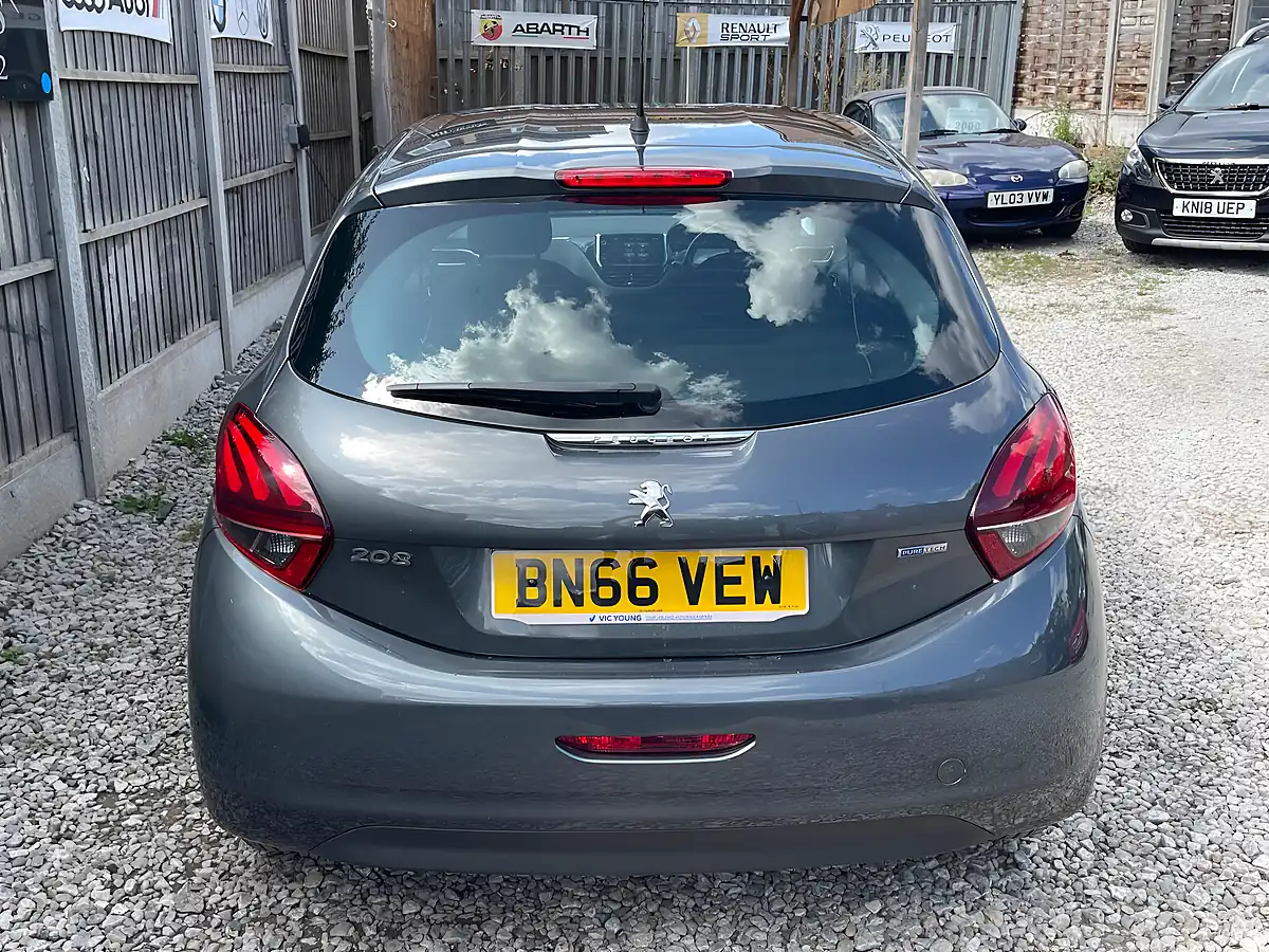 Used 2016 Peugeot 208 Active Grey - Interior and Exterior details 8