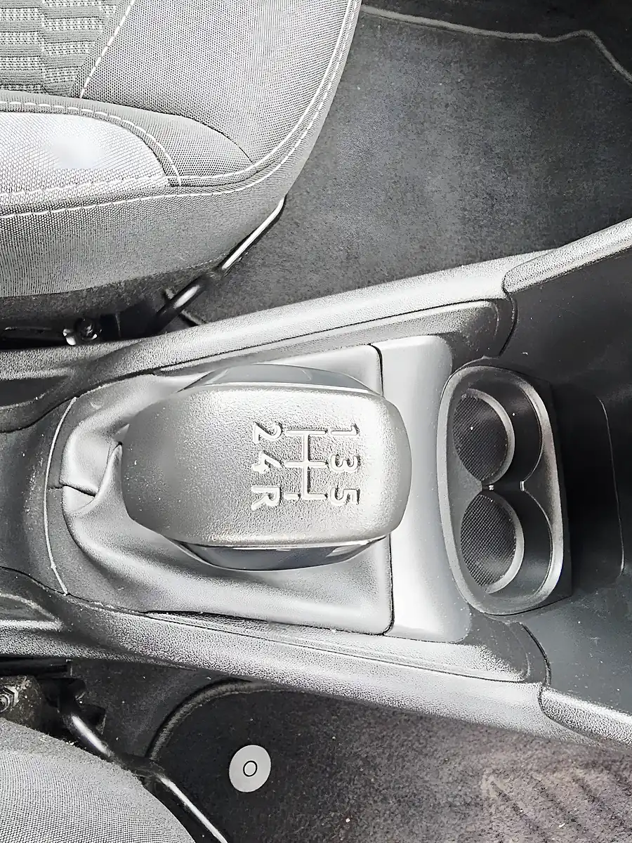 Used 2016 Peugeot 208 Active Silver - Interior and Exterior details 10