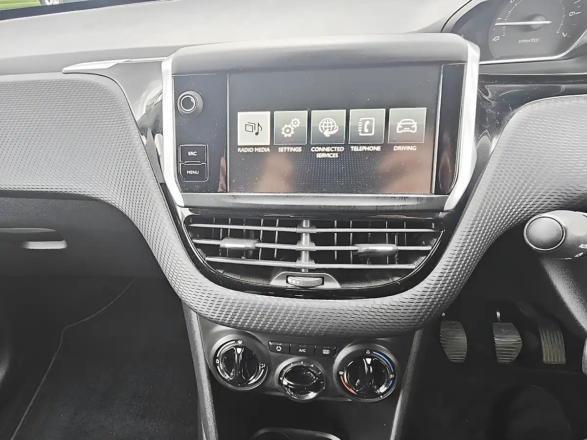 Used 2016 Peugeot 208 Active Silver - Interior and Exterior details 11