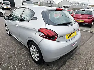Used 2016 Peugeot 208 Active Silver - Interior and Exterior details 2