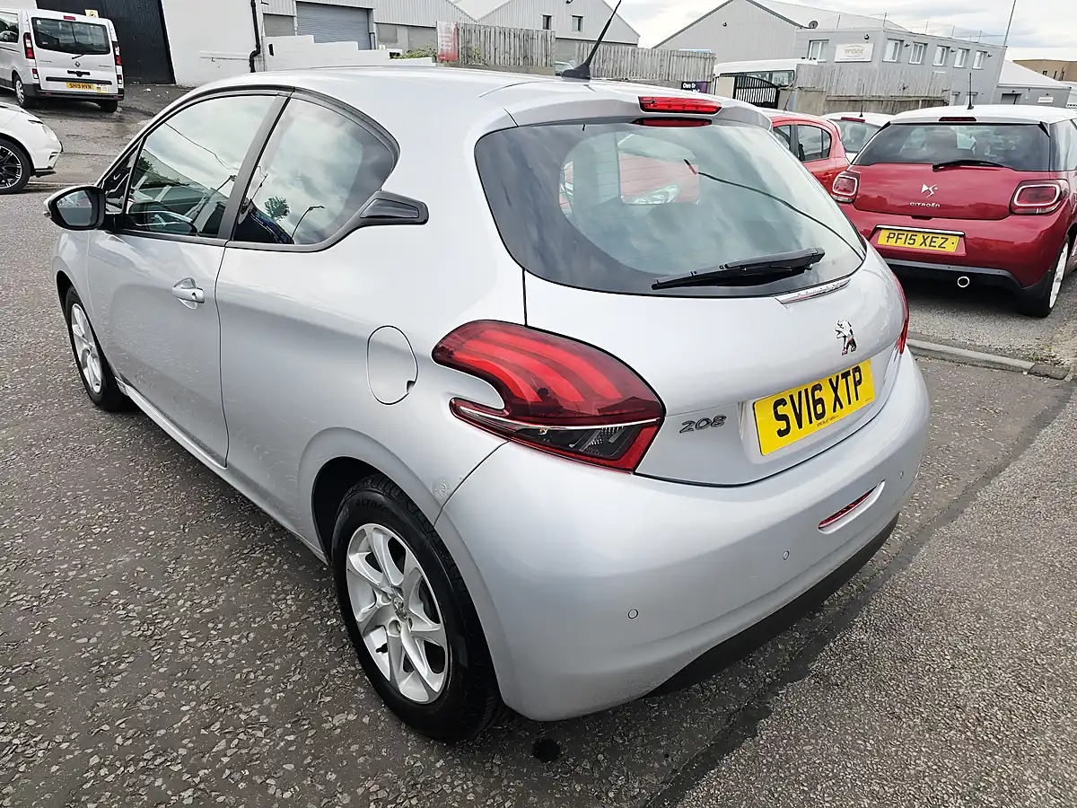 Used 2016 Peugeot 208 Active Silver - Interior and Exterior details 2