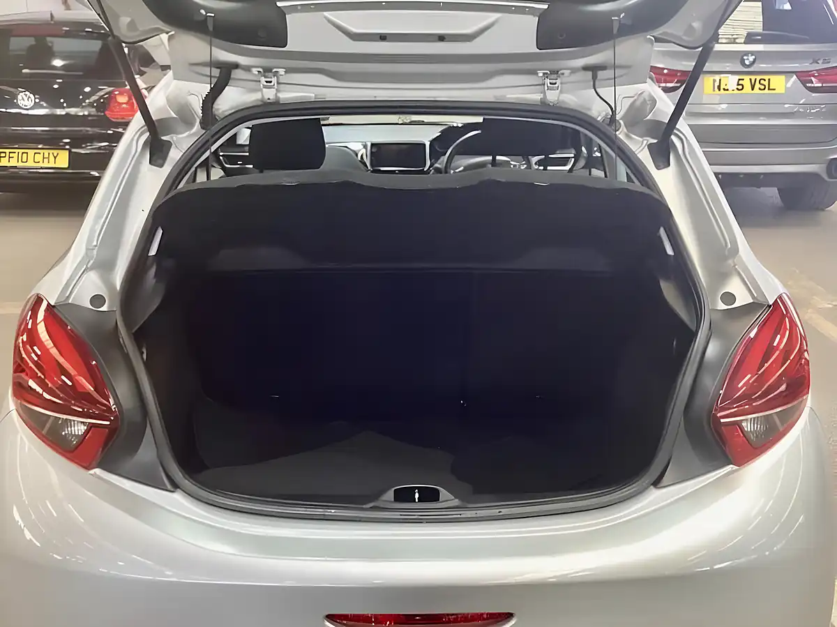 Used 2016 Peugeot 208 Active Silver - Interior and Exterior details 7