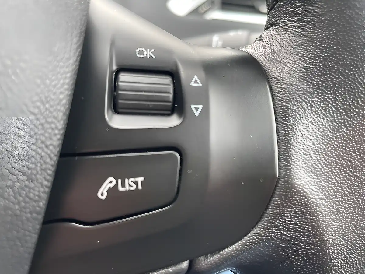 Used 2016 Peugeot 208 Active Silver - Interior and Exterior details 17