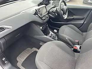 Used 2016 Peugeot 208 Active Silver - Interior and Exterior details 7