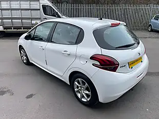 Used 2016 Peugeot 208 Active White - Interior and Exterior details 3