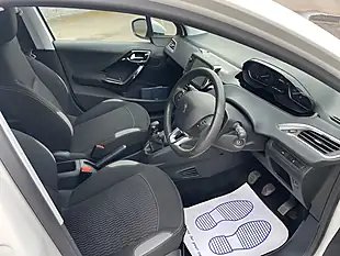 Used 2016 Peugeot 208 Active White - Interior and Exterior details 9
