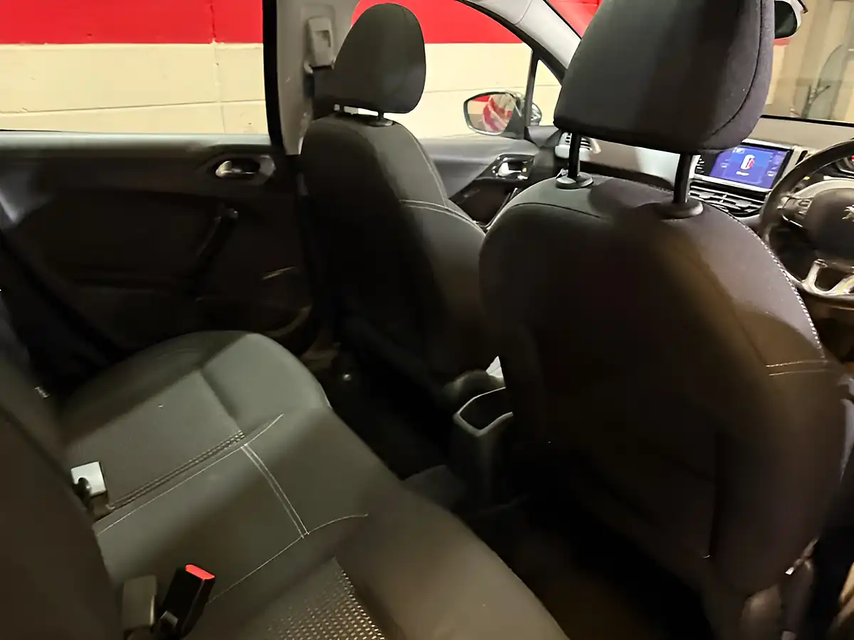 Used 2016 Peugeot 208 Allure Blue - Interior and Exterior details 19