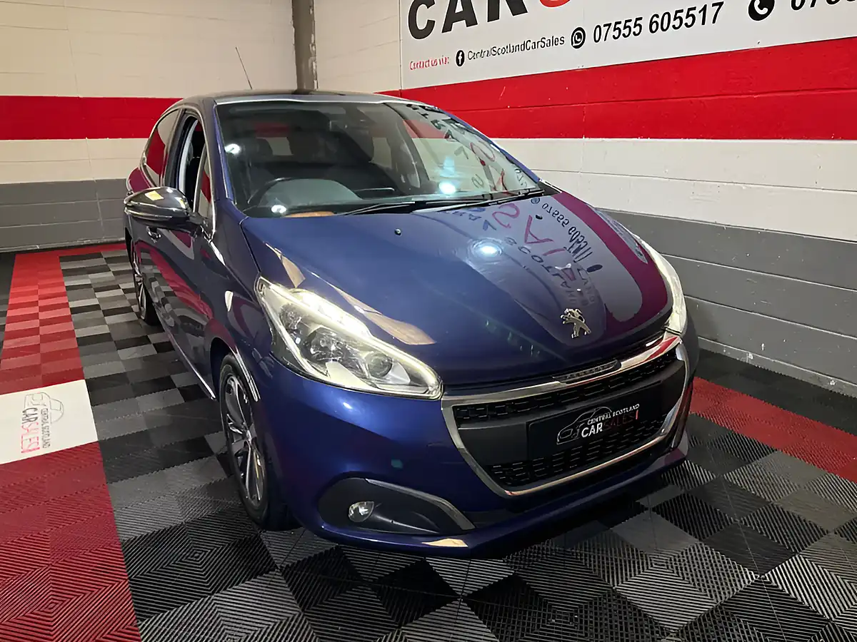 Used 2016 Peugeot 208 Allure Blue - Interior and Exterior details 5