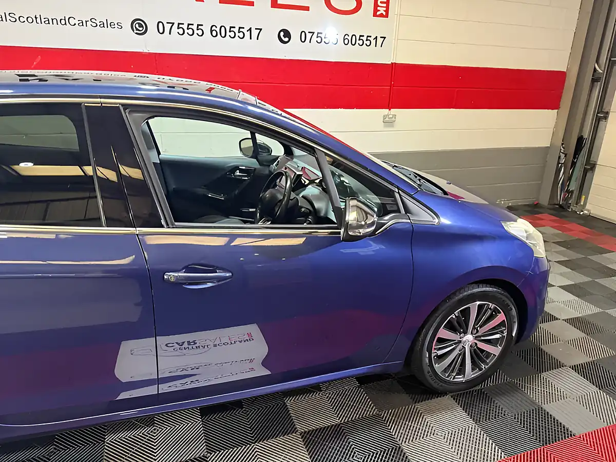 Used 2016 Peugeot 208 Allure Blue - Interior and Exterior details 8