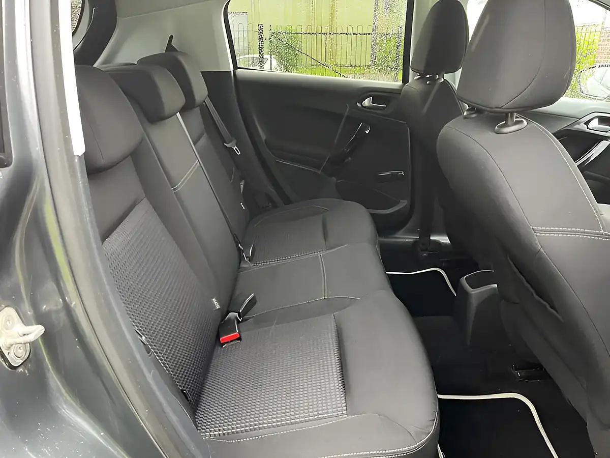 Used 2016 Peugeot 208 Allure Grey - Interior and Exterior details 10
