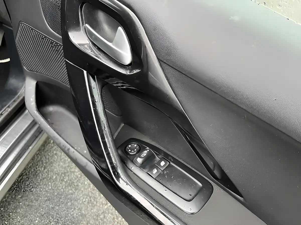 Used 2016 Peugeot 208 Allure Grey - Interior and Exterior details 19