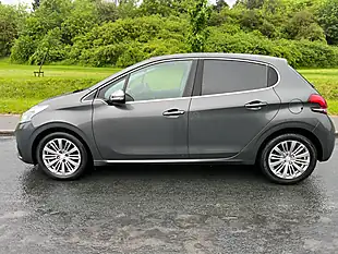 Used 2016 Peugeot 208 Allure Grey - Interior and Exterior details 4