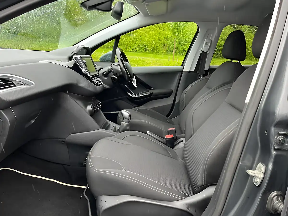 Used 2016 Peugeot 208 Allure Grey - Interior and Exterior details 6