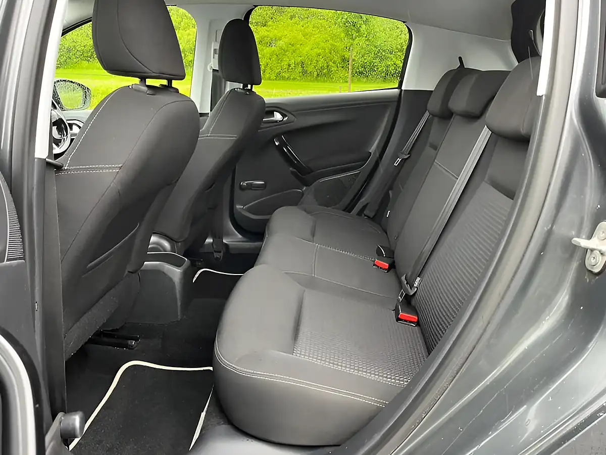 Used 2016 Peugeot 208 Allure Grey - Interior and Exterior details 8
