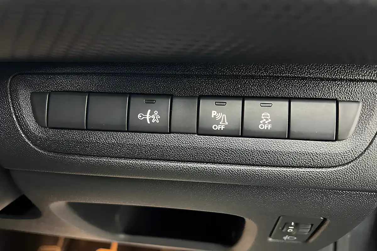 Used 2016 Peugeot 208 Allure Grey - Interior and Exterior details 17