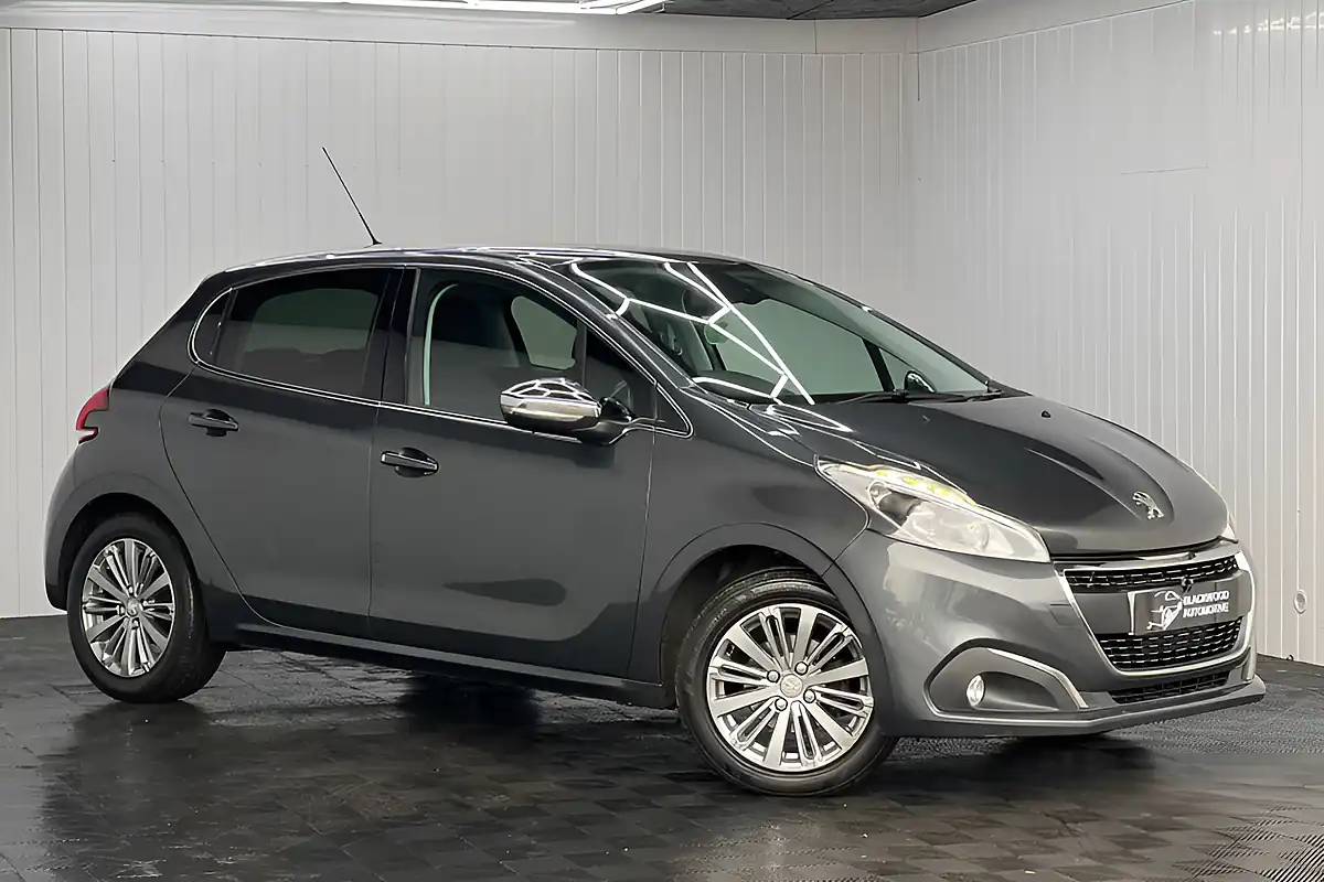 Used 2016 Peugeot 208 Allure Grey - Interior and Exterior details 2
