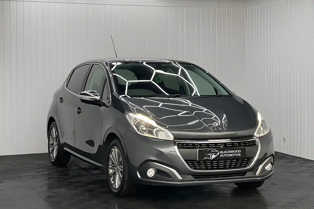 Used 2016 Peugeot 208 Allure Grey - Interior and Exterior details 3