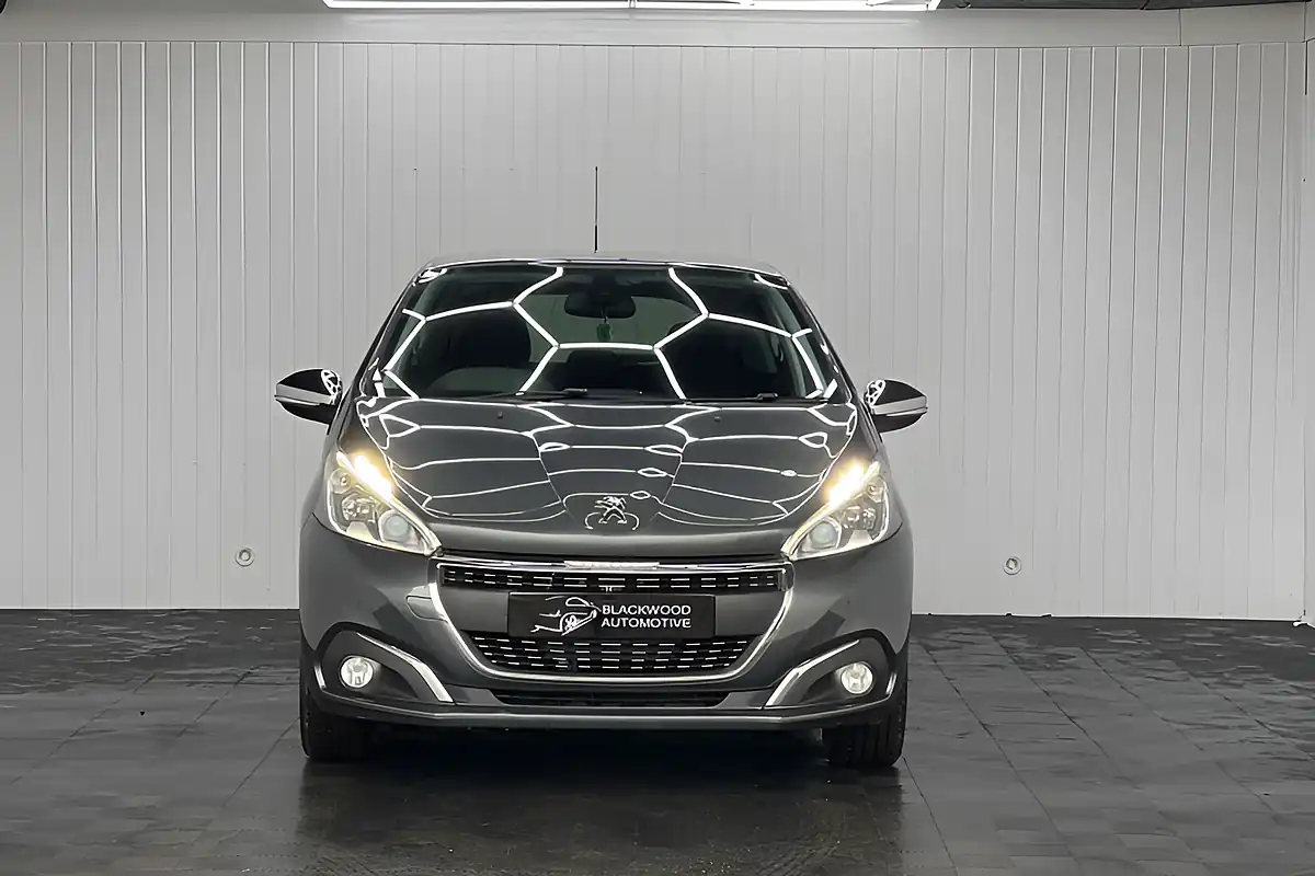 Used 2016 Peugeot 208 Allure Grey - Interior and Exterior details 4