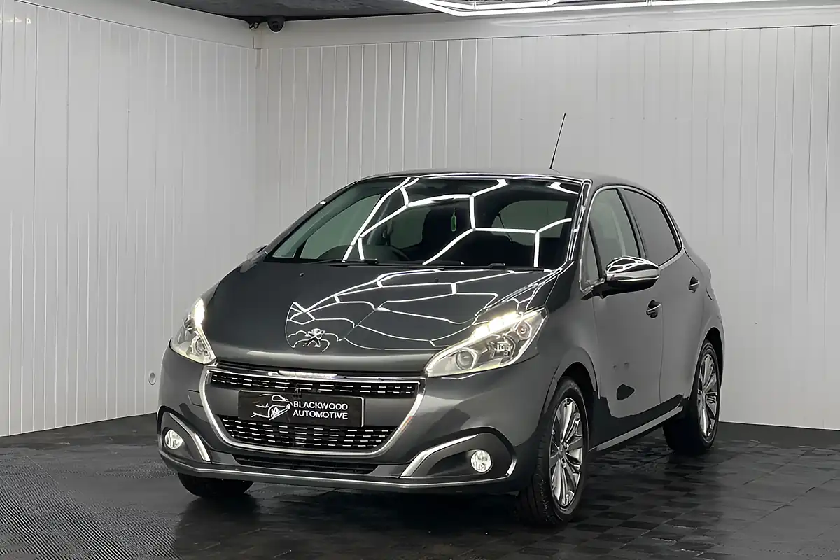 Used 2016 Peugeot 208 Allure Grey - Interior and Exterior details 5