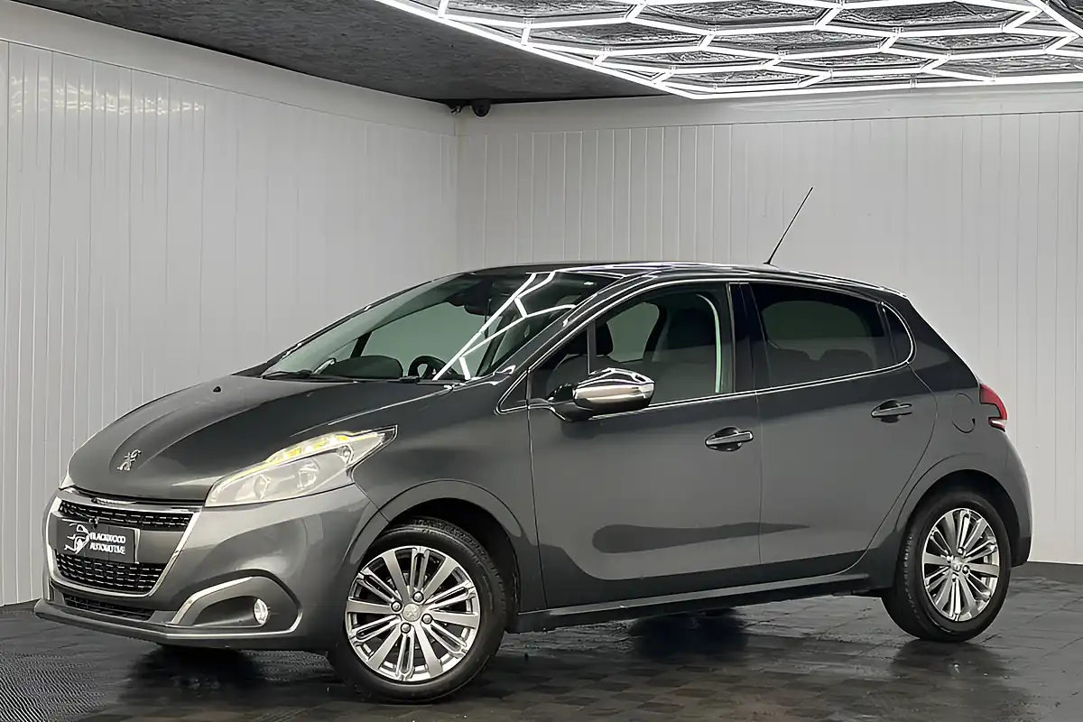 Used 2016 Peugeot 208 Allure Grey - Interior and Exterior details 6