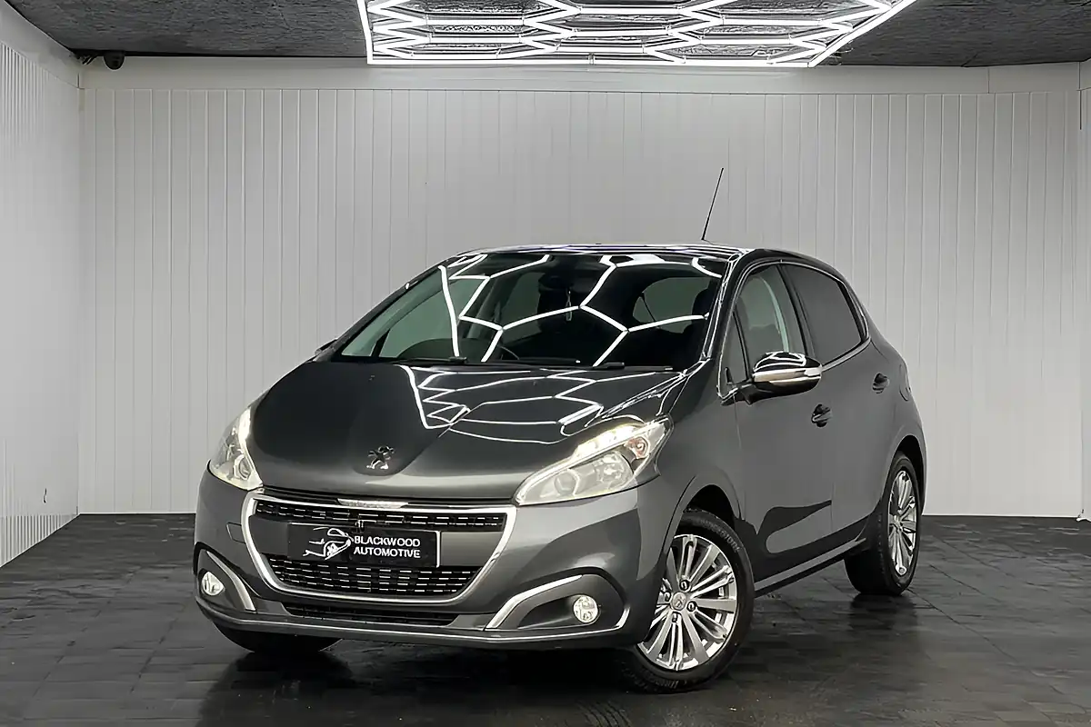 Used 2016 Peugeot 208 Allure Grey - Interior and Exterior details 7