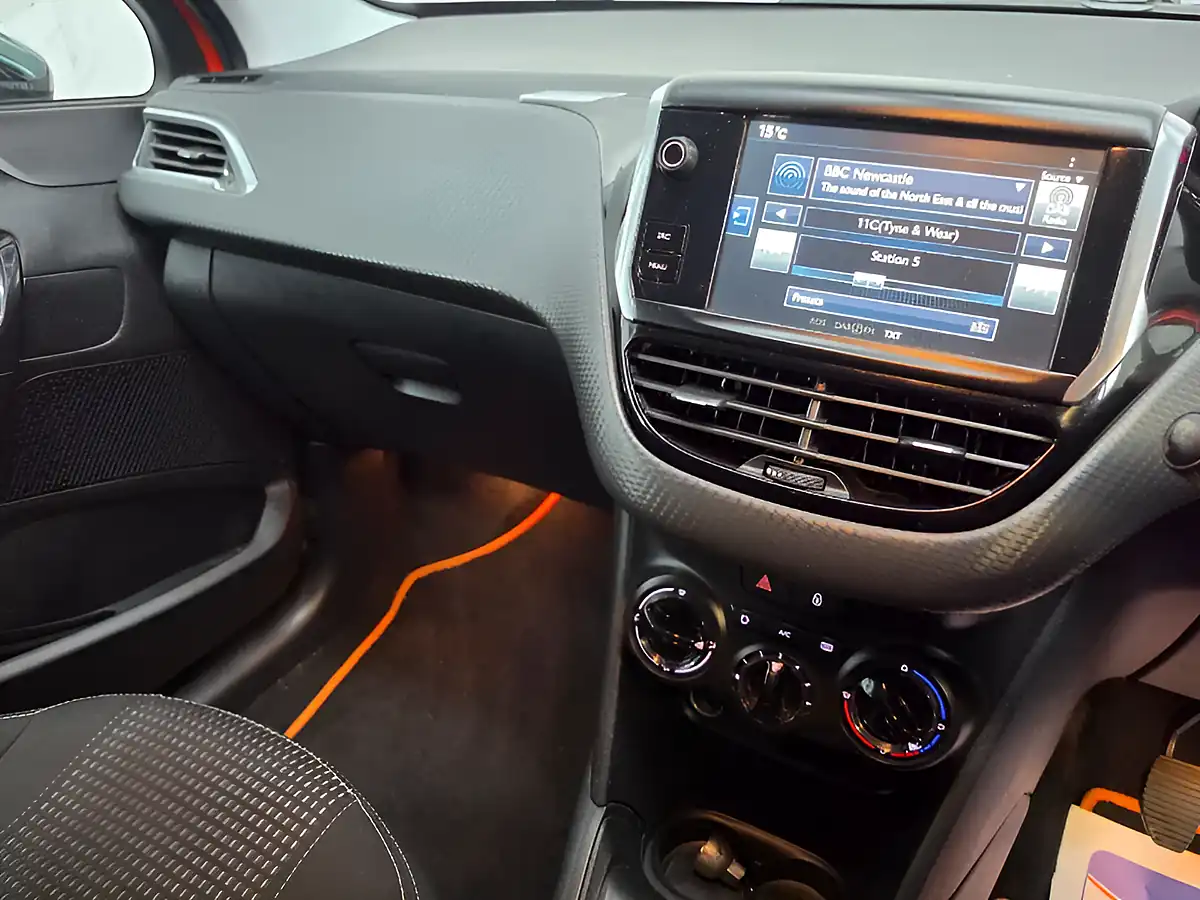 Used 2016 Peugeot 208 Allure Orange - Interior and Exterior details 16