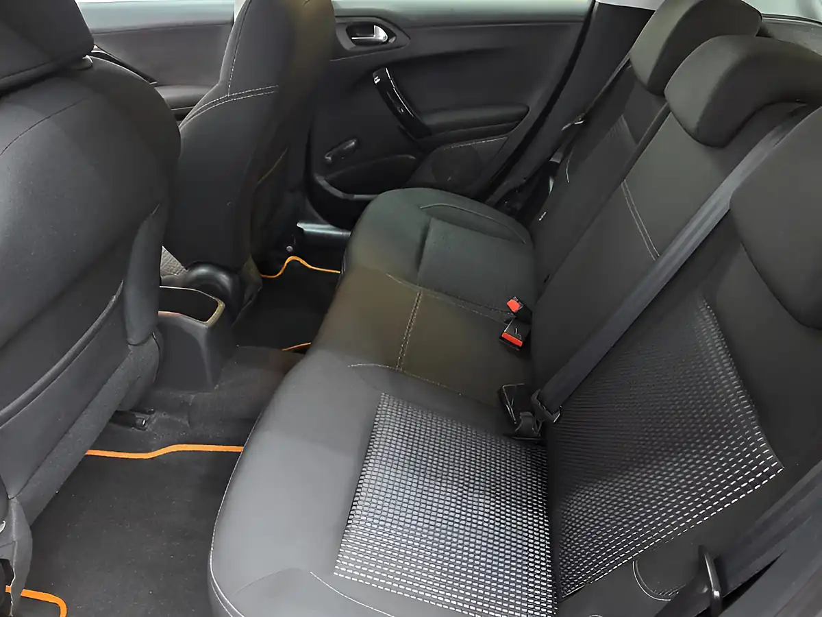 Used 2016 Peugeot 208 Allure Orange - Interior and Exterior details 17