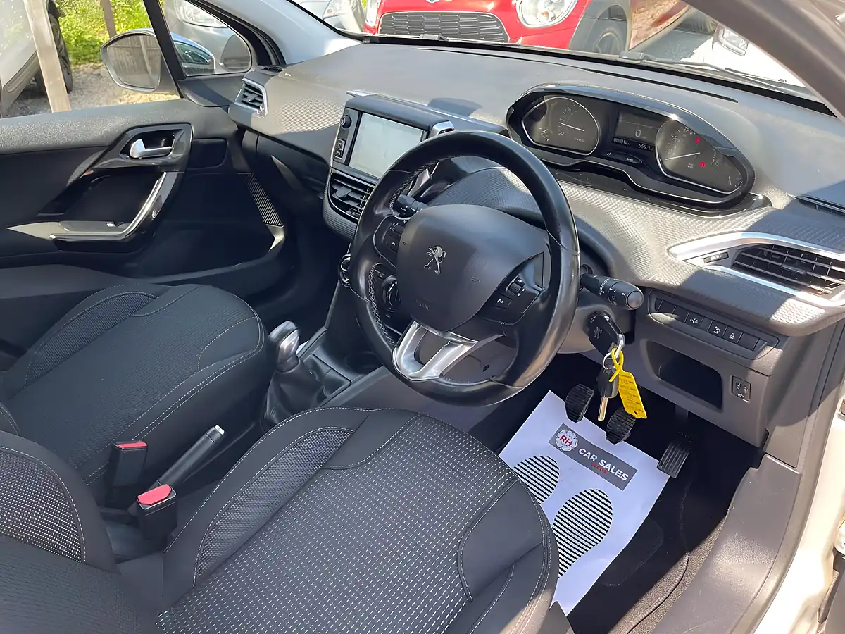 Used 2016 Peugeot 208 Allure Premium Silver - Interior and Exterior details 12