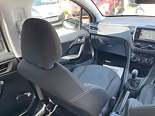 Used 2016 Peugeot 208 Allure Premium Silver - Interior and Exterior details 3