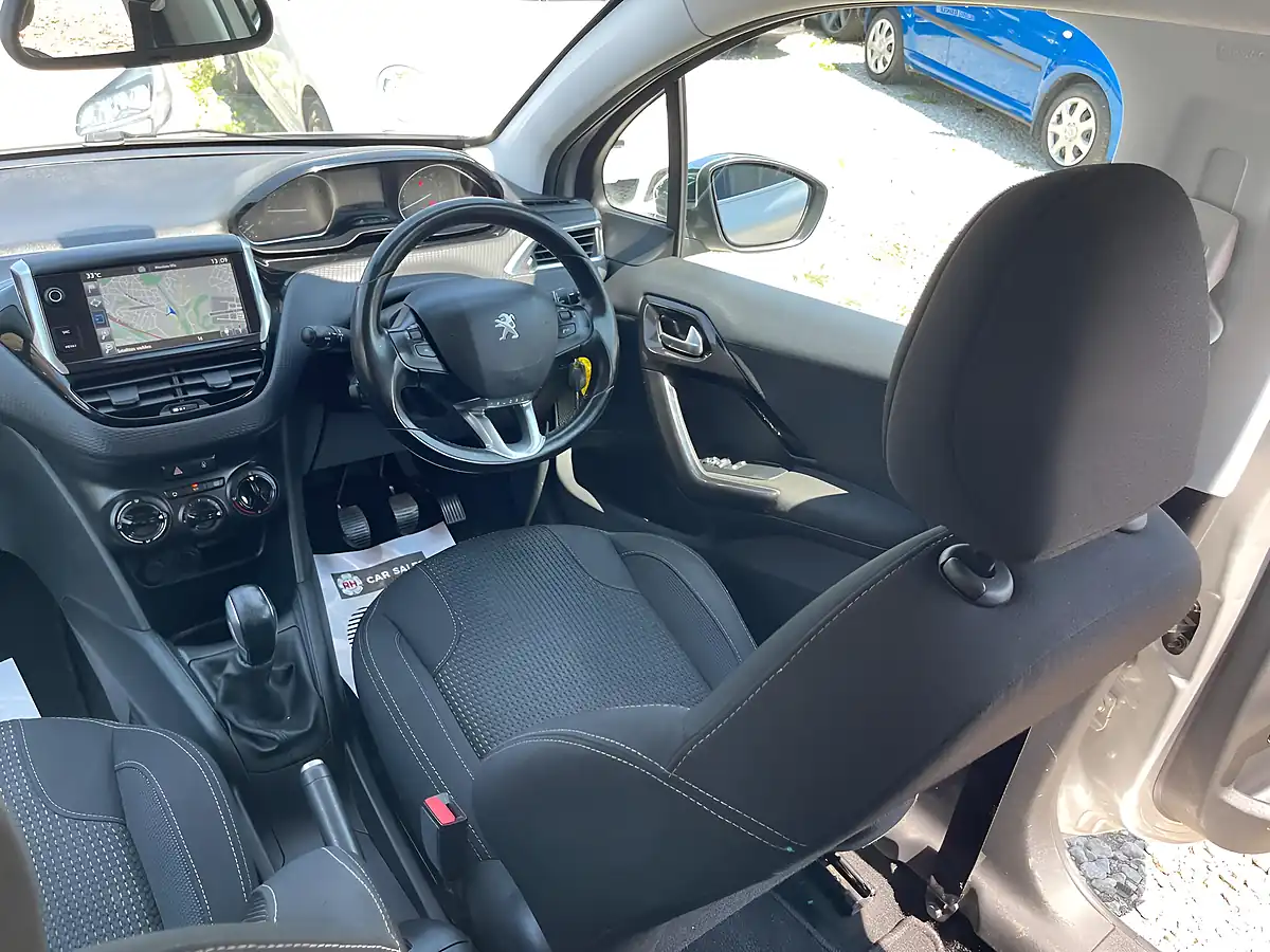 Used 2016 Peugeot 208 Allure Premium Silver - Interior and Exterior details 5