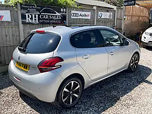 Used 2016 Peugeot 208 Allure Premium Silver - Interior and Exterior details 9