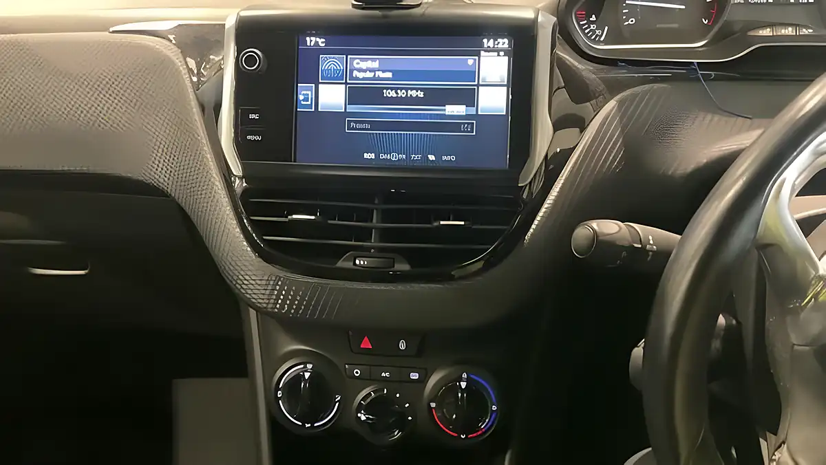 Used 2016 Peugeot 208 Allure Red - Interior and Exterior details 12