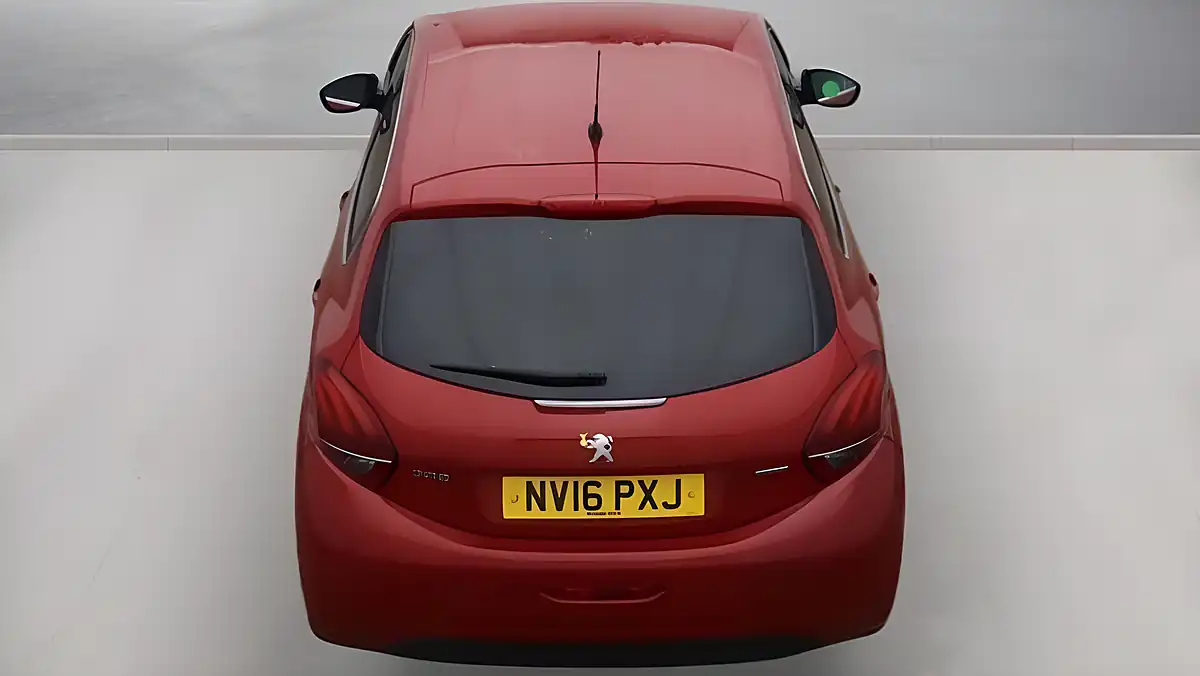 Used 2016 Peugeot 208 Allure Red - Interior and Exterior details 6
