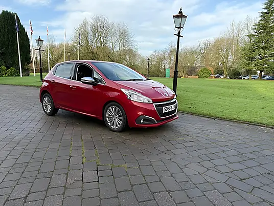 2016 Peugeot 208 1.6 BlueHDi Allure