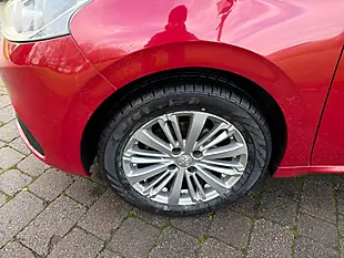 Used 2016 Peugeot 208 Allure Red - Interior and Exterior details 10