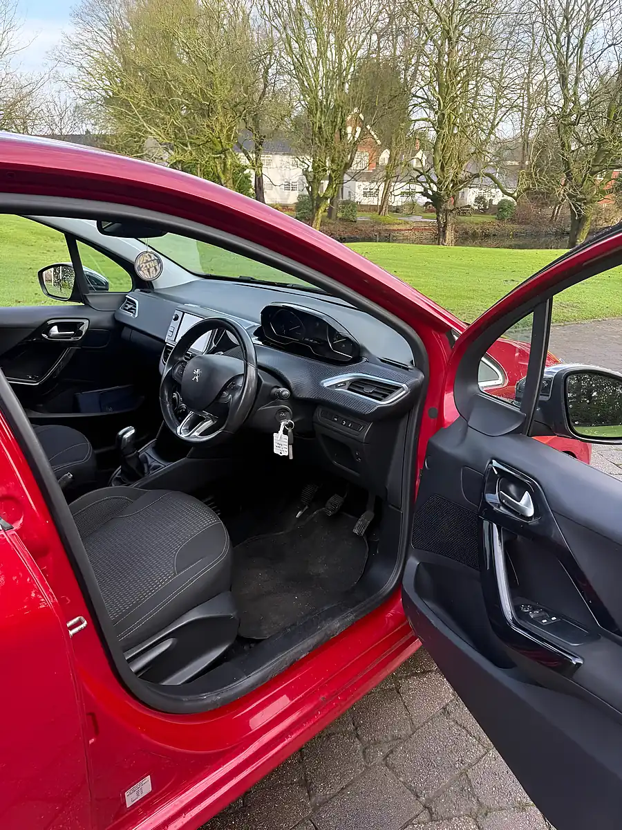 Used 2016 Peugeot 208 Allure Red - Interior and Exterior details 13