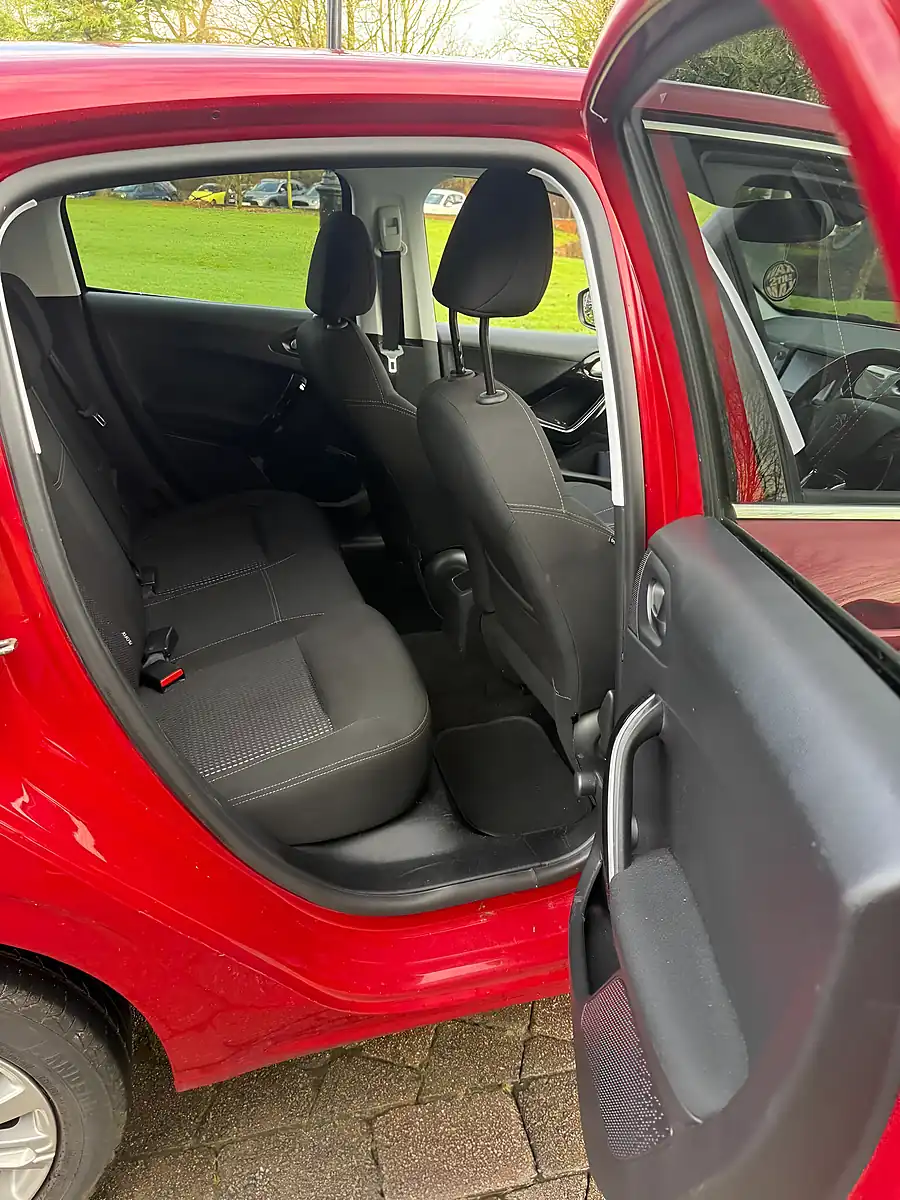 Used 2016 Peugeot 208 Allure Red - Interior and Exterior details 14