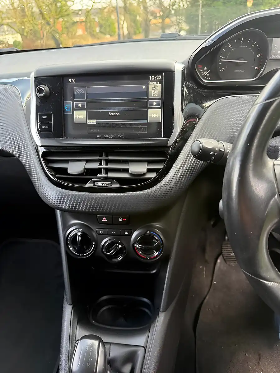 Used 2016 Peugeot 208 Allure Red - Interior and Exterior details 19