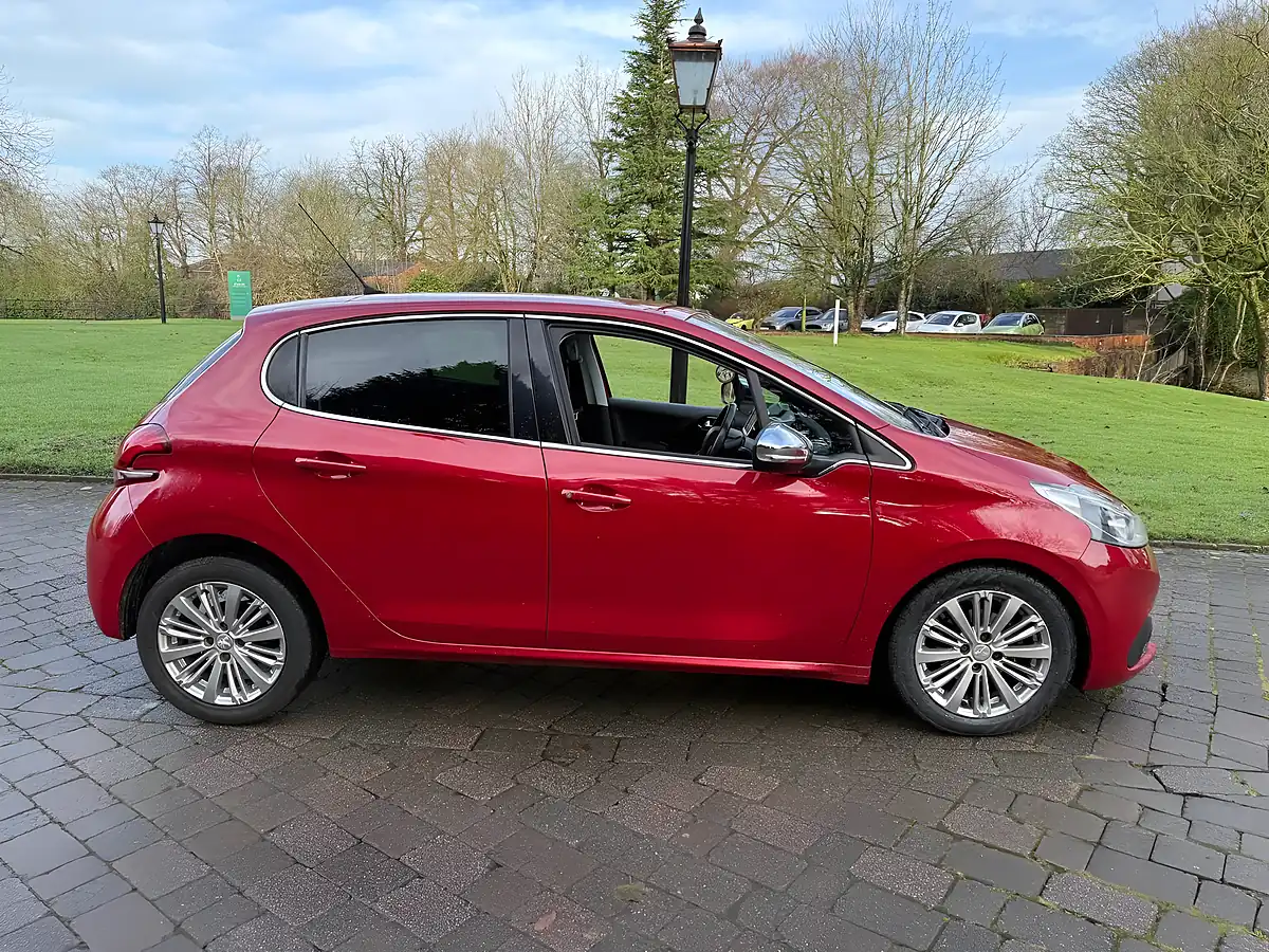 Used 2016 Peugeot 208 Allure Red - Interior and Exterior details 3