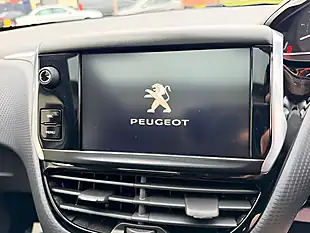 Used 2016 Peugeot 208 Allure Silver - Interior and Exterior details 11