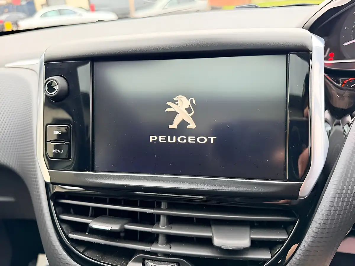 Used 2016 Peugeot 208 Allure Silver - Interior and Exterior details 11
