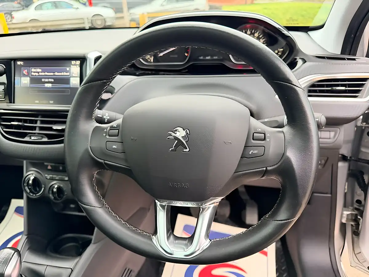 Used 2016 Peugeot 208 Allure Silver - Interior and Exterior details 14