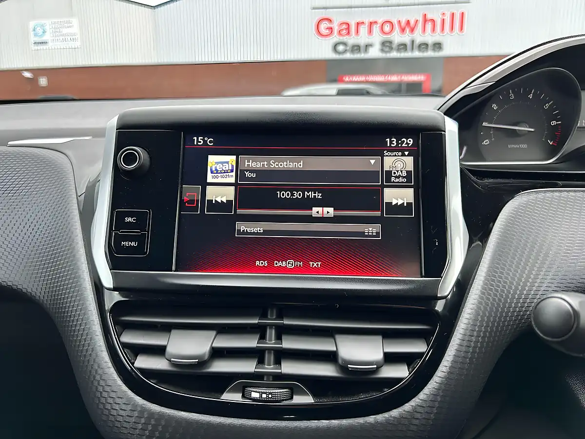 Used 2016 Peugeot 208 GT Line Blue - Interior and Exterior details 10