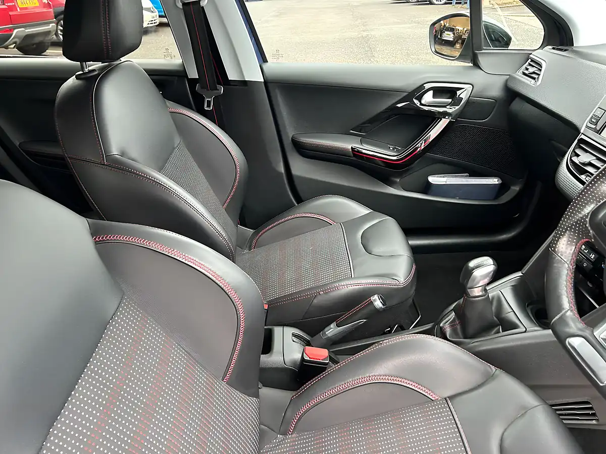 Used 2016 Peugeot 208 GT Line Blue - Interior and Exterior details 12