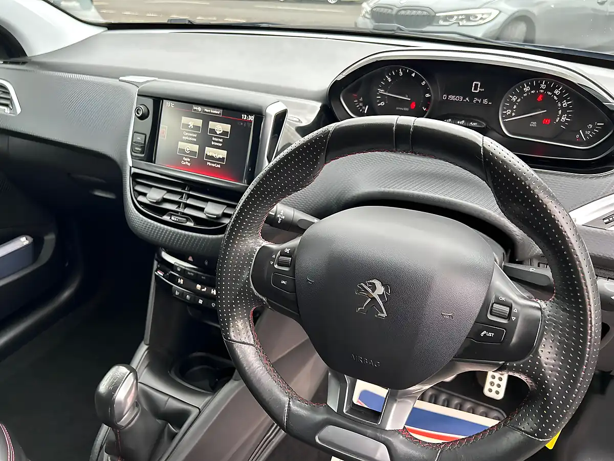 Used 2016 Peugeot 208 GT Line Blue - Interior and Exterior details 13