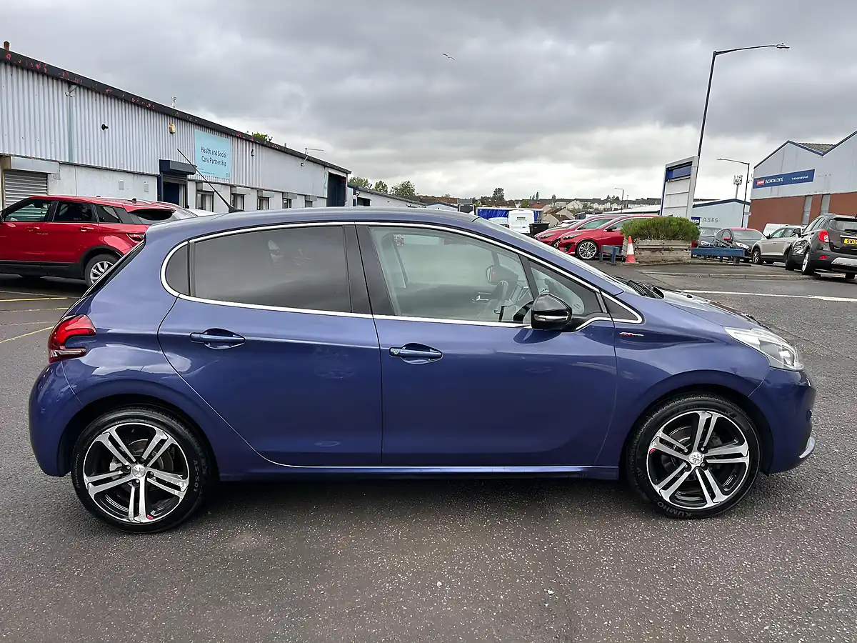 Used 2016 Peugeot 208 GT Line Blue - Interior and Exterior details 4