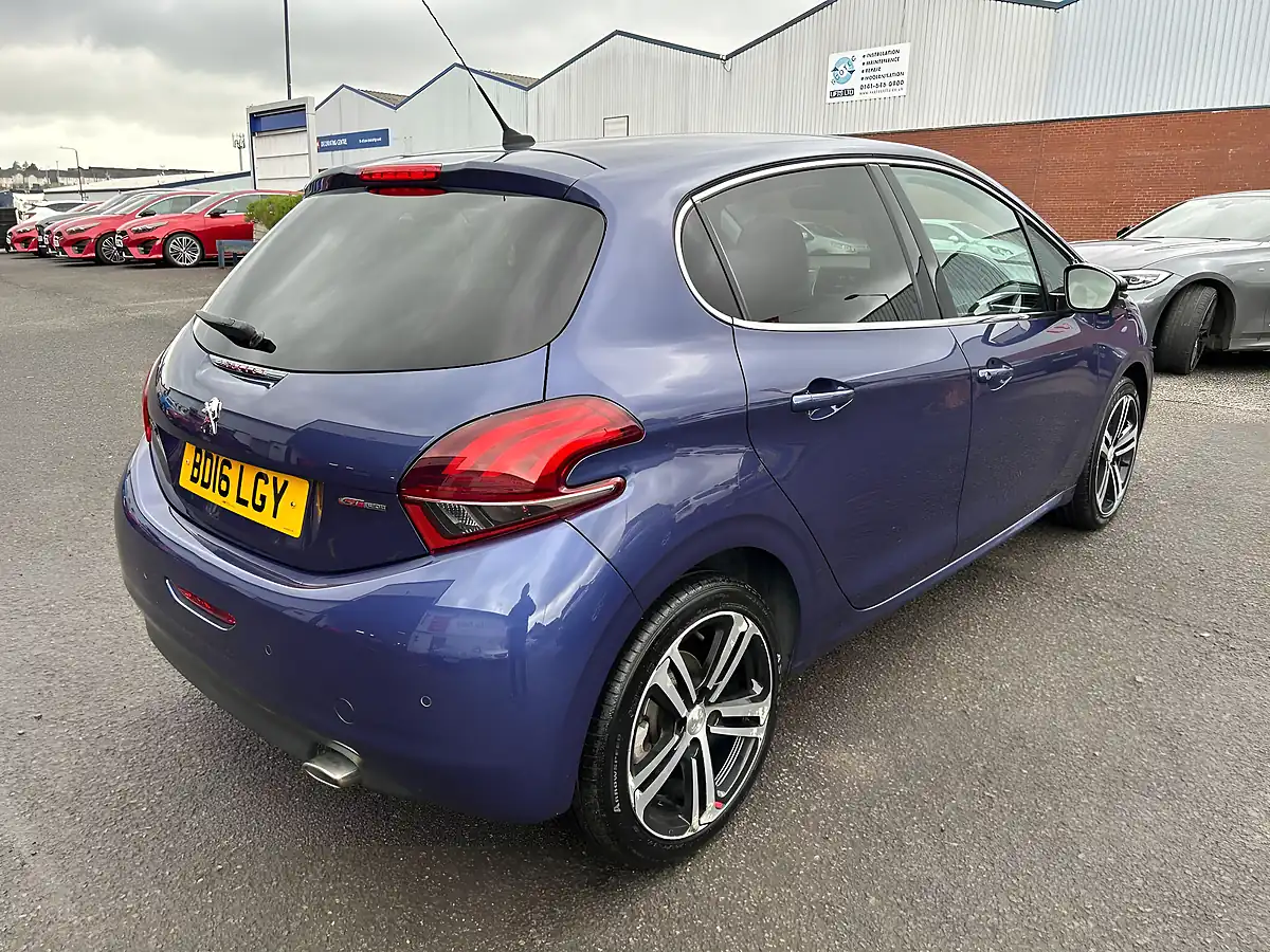 Used 2016 Peugeot 208 GT Line Blue - Interior and Exterior details 5