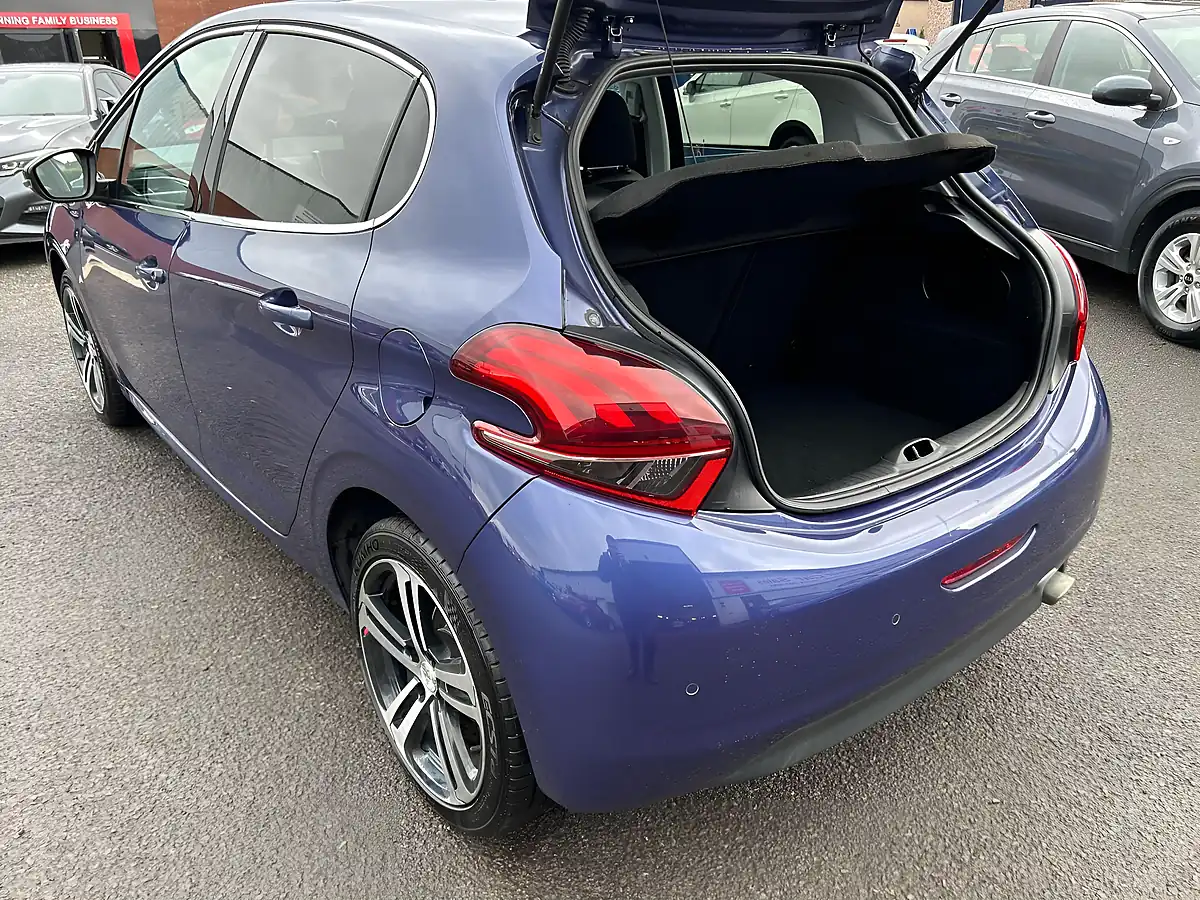 Used 2016 Peugeot 208 GT Line Blue - Interior and Exterior details 7