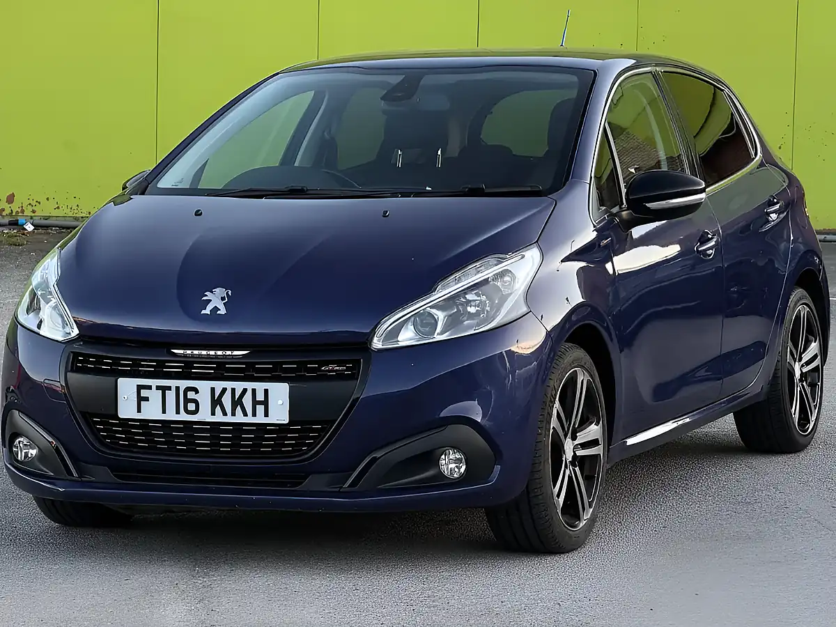 Used 2016 Peugeot 208 GT Line Blue - Interior and Exterior details 2